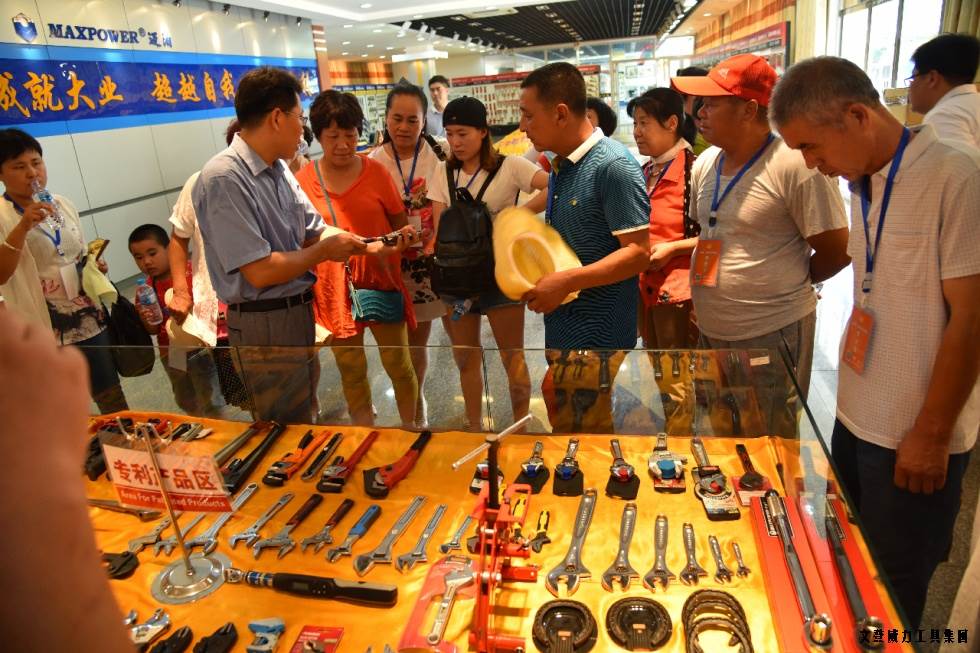 淄博参观_10.jpg 祥鸿物资公司经销商参观威力集团(图9)