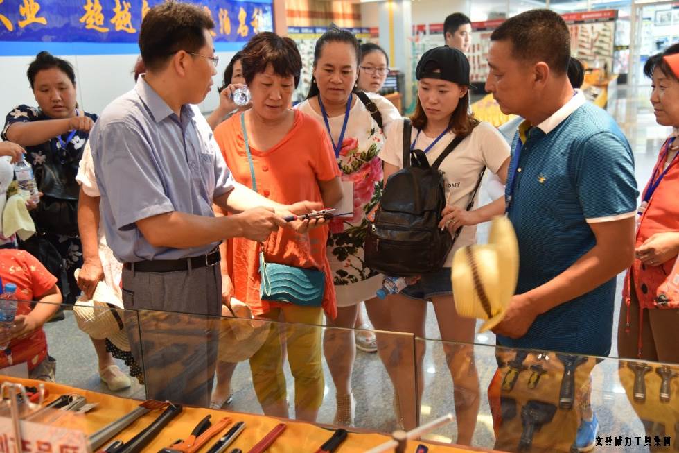 淄博参观_11.jpg 祥鸿物资公司经销商参观威力集团(图10)