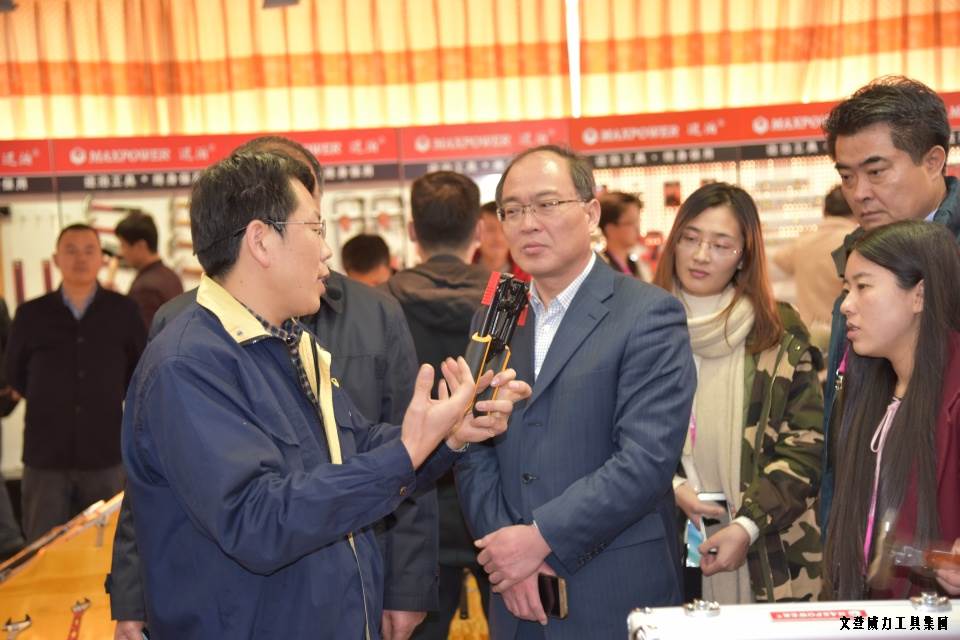 山东网记者采访团_11.JPG “工匠精神 山东制造”全媒体采访团莅临威力工具(图8)