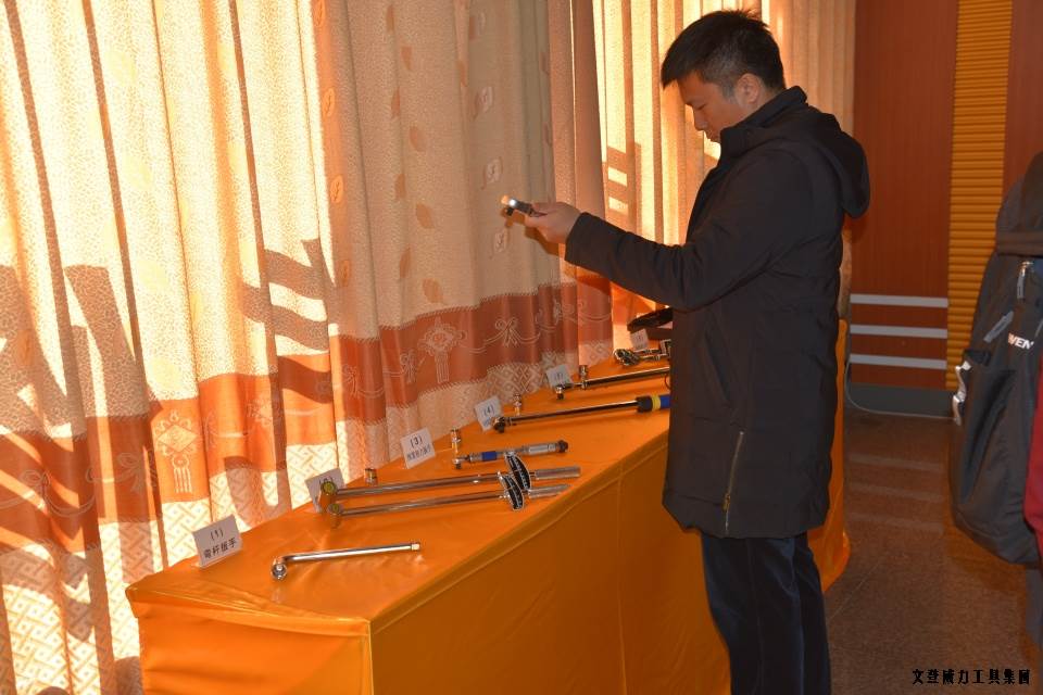 山东网记者采访团_05.JPG “工匠精神 山东制造”全媒体采访团莅临威力工具(图18)