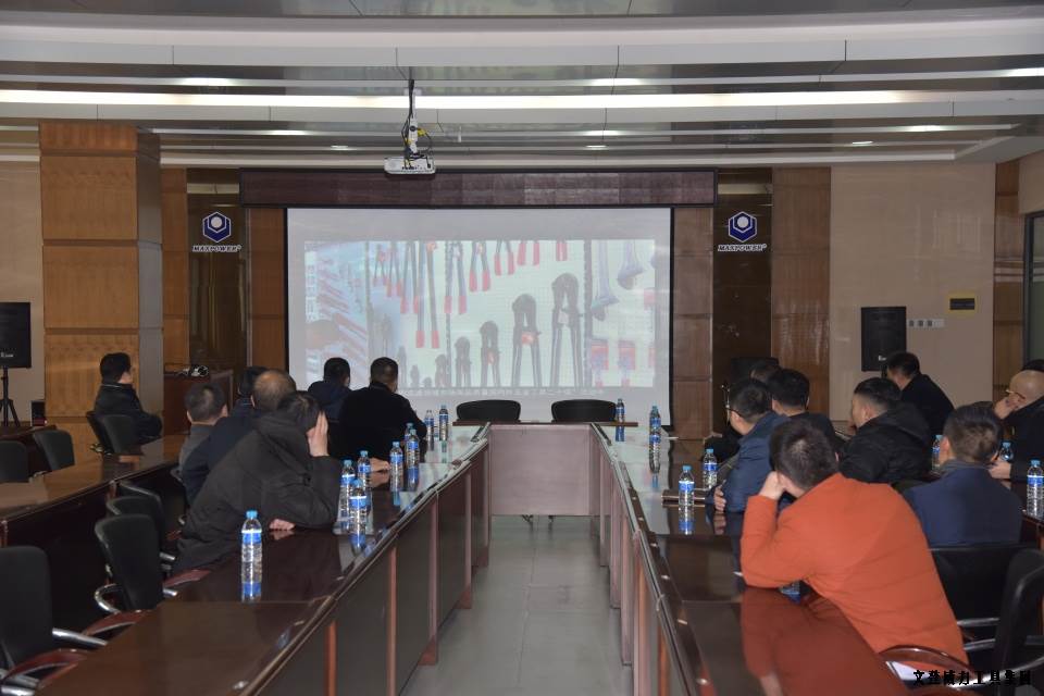 济南信之盟参观_01.JPG 济南汽配协会一行莅临威力集团参观(图1)