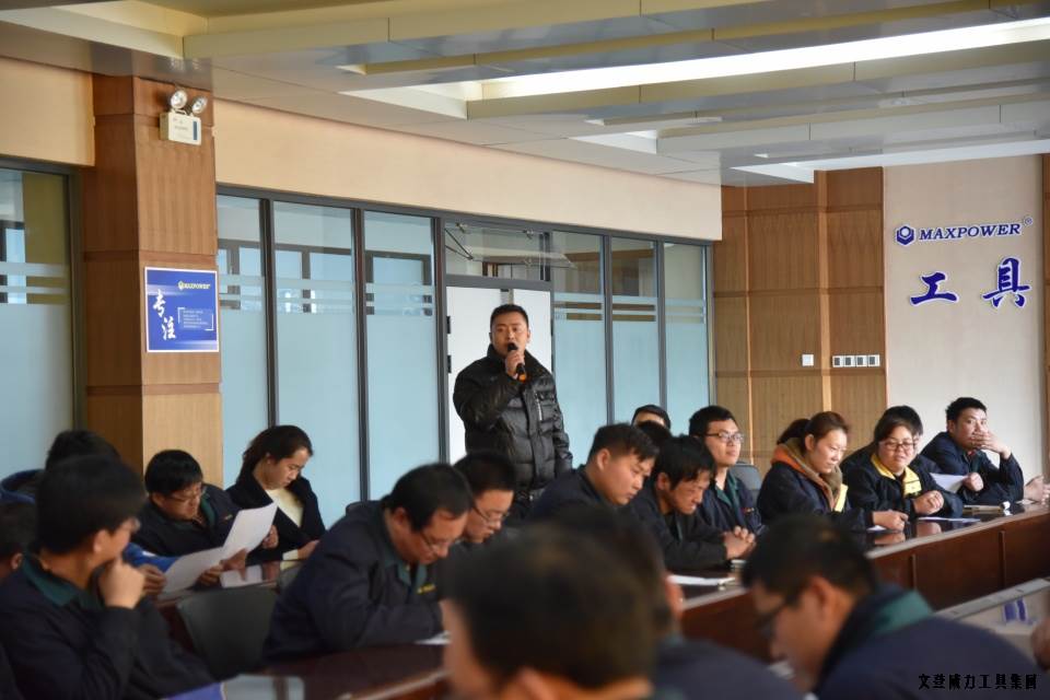 人才座谈会_06.JPG 文登威力工具集团举办人才座谈会(图6)
