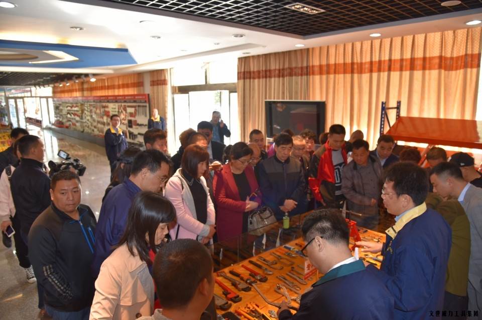 参观老展厅_05.JPG “精诚合作,共创辉煌”威力工具第六届全国优秀经销商大会圆满落幕(图28)